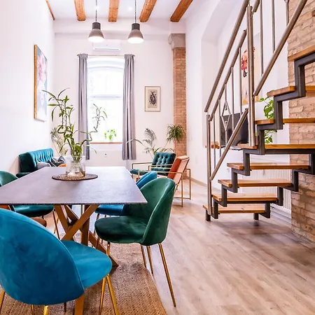 The Superior Loft Apartment
